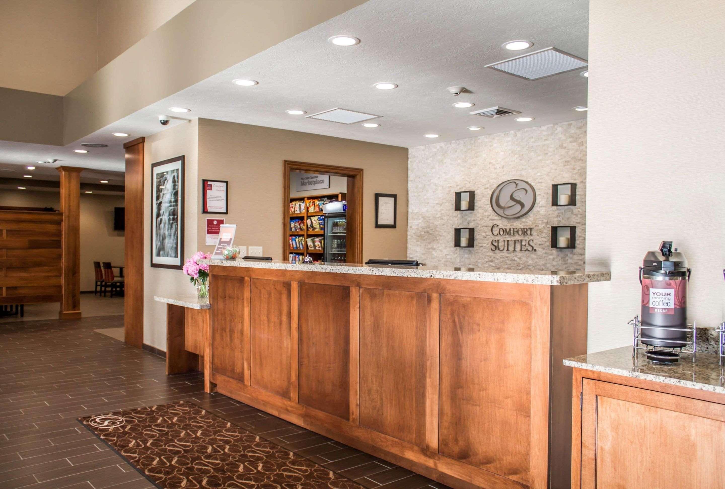 Comfort Suites Hartville-North Canton Uniontown Экстерьер фото