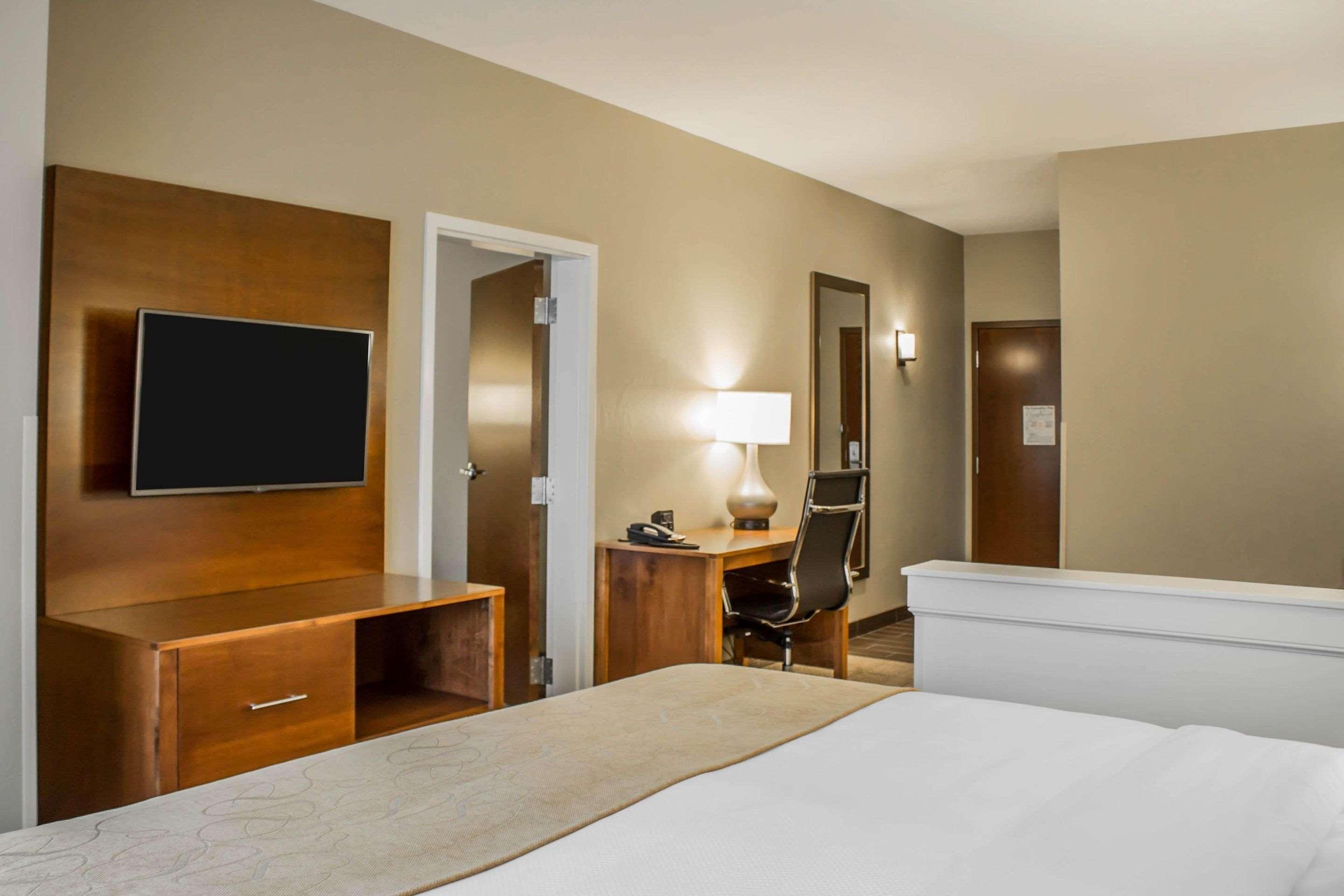 Comfort Suites Hartville-North Canton Uniontown Экстерьер фото