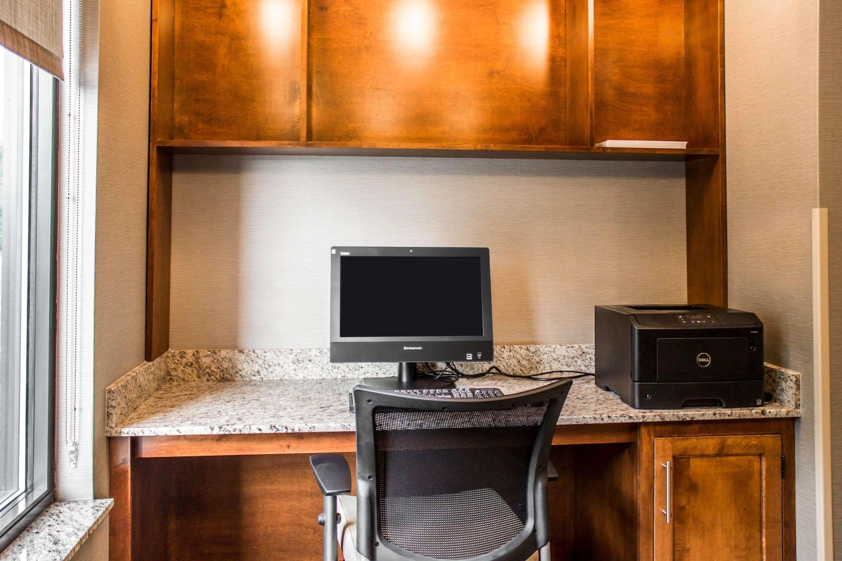 Comfort Suites Hartville-North Canton Uniontown Экстерьер фото