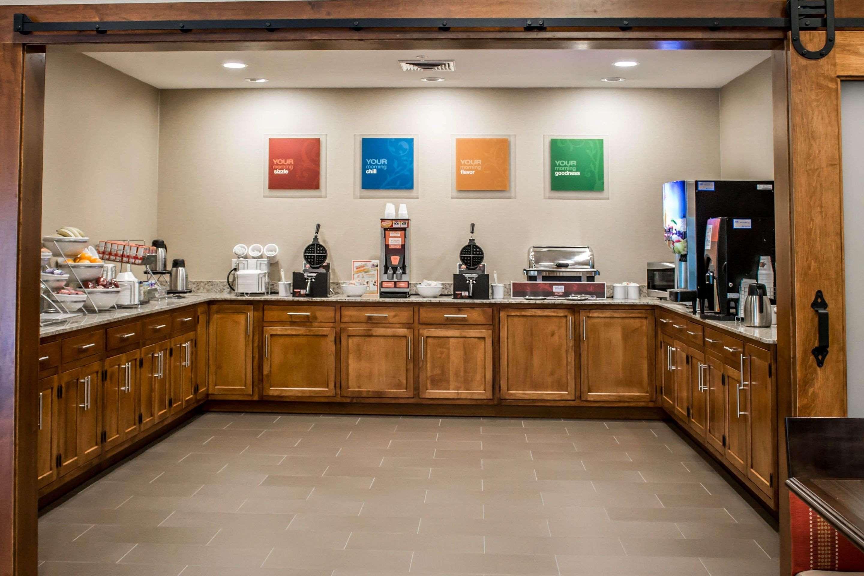 Comfort Suites Hartville-North Canton Uniontown Экстерьер фото